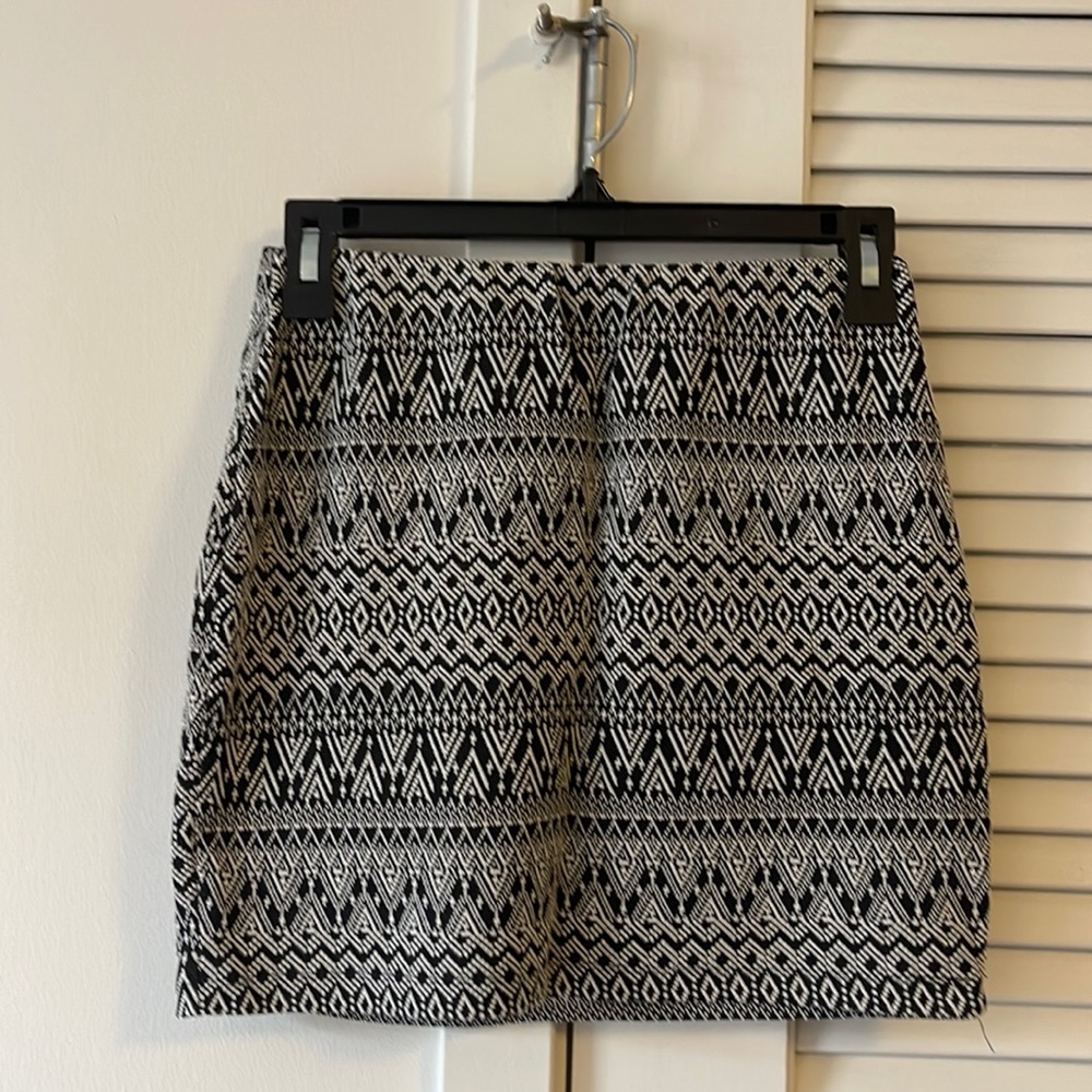 titght mini skirt